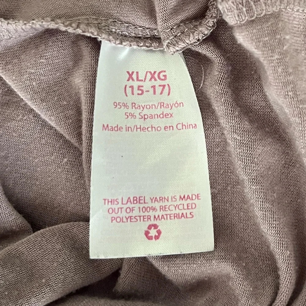 NO BOUNDARIES XL (15-17) Pink “Love” in laurels T-shirt with side tie knot - Picture 7 of 9